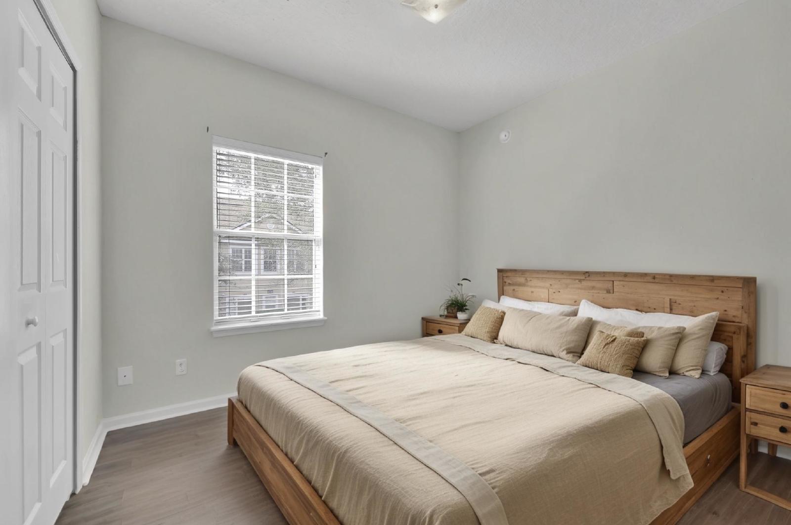 Bright and Spacious Townhome in Gate Community property image
