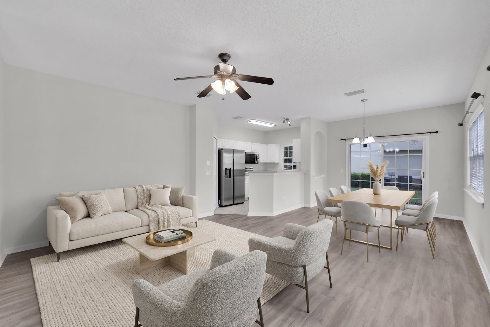 Bright and Spacious Townhome in Gate Community property image