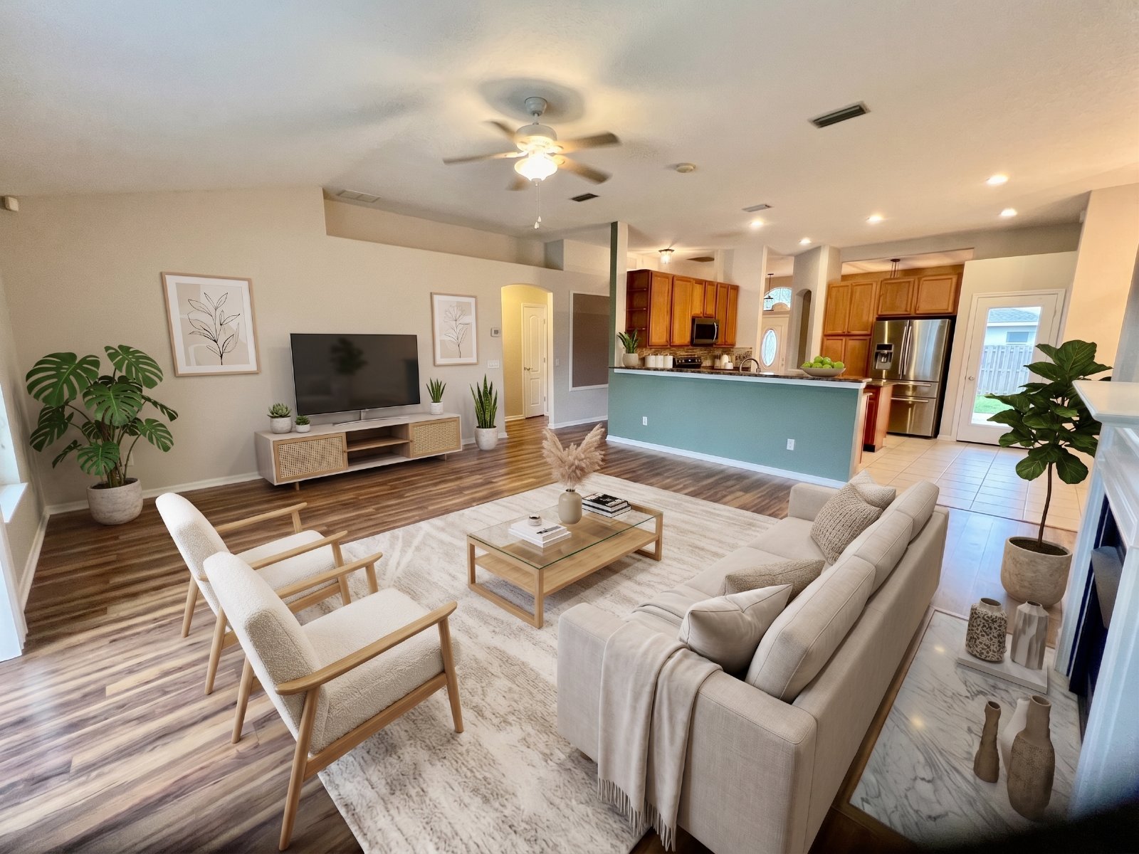 Large 3 bedroom with separate office in Captiva Bluff property image