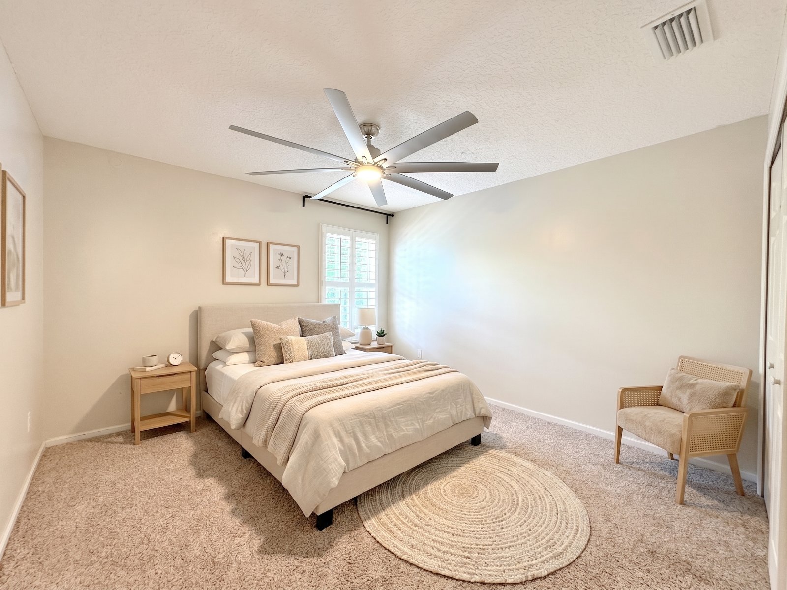 Spacious Two-Story Home with Hot Tub, Pool Table & Fenced Yard in Panther Creek property image