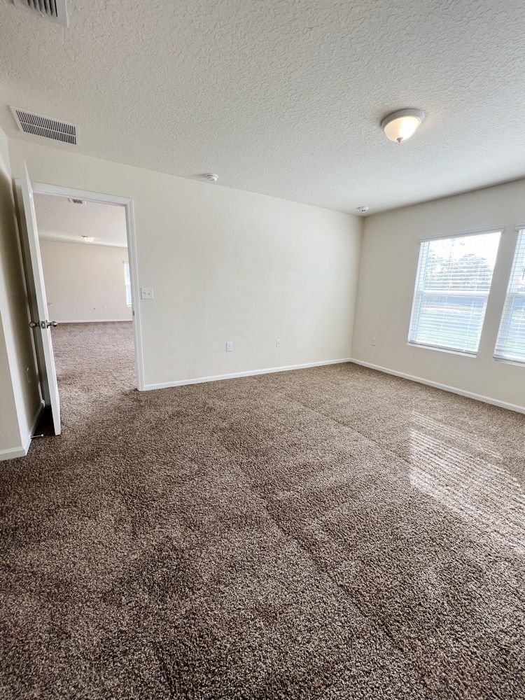 Like New 3/2 Northside home property image