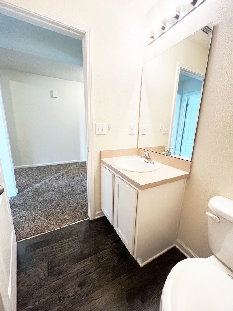 Like New 3/2 Northside home property image