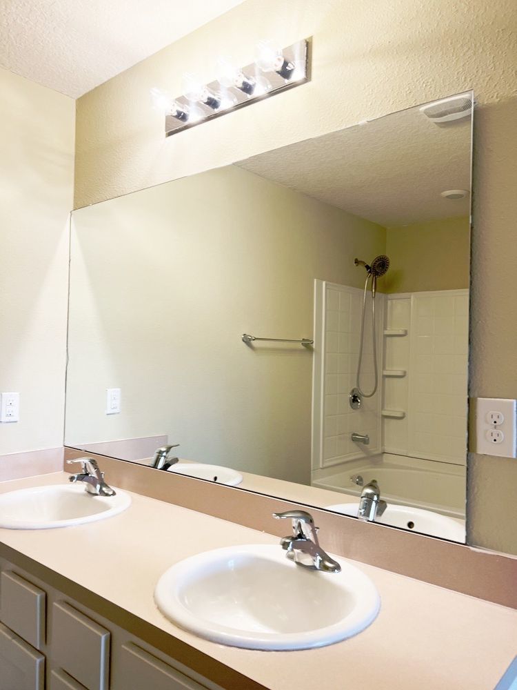 Like New 3/2 Northside home property image