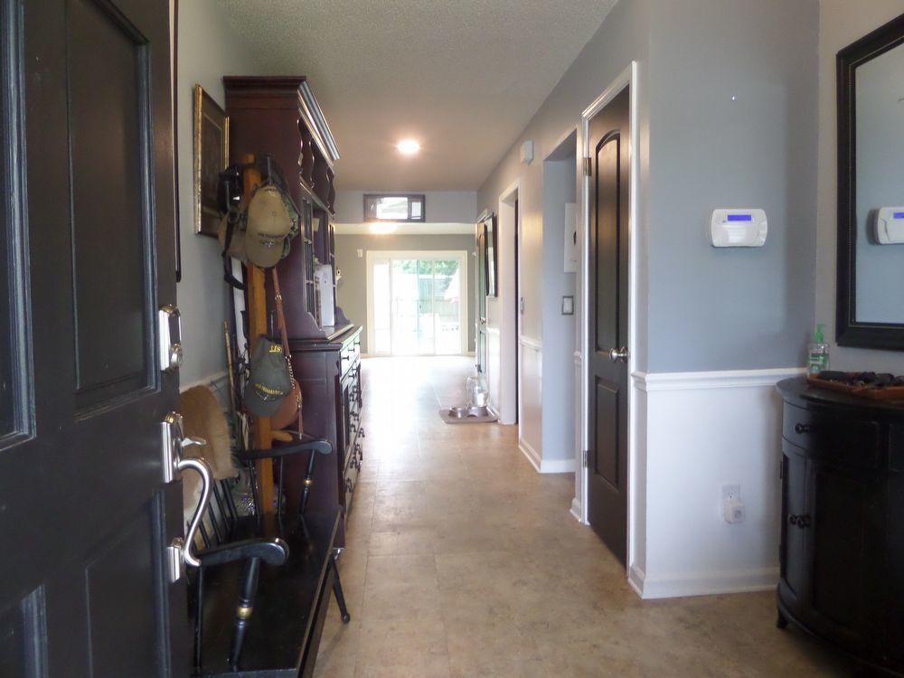 3/2 conveniently located close to the beach &  NS Mayport! property image