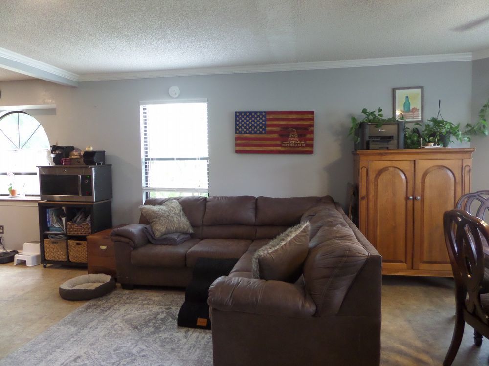 3/2 conveniently located close to the beach &  NS Mayport! property image