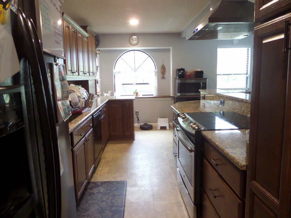 3/2 conveniently located close to the beach &  NS Mayport! property image