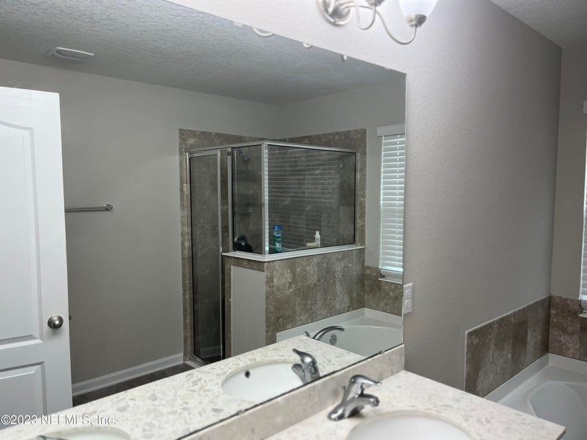 Like new beauty in Pine Lakes property image