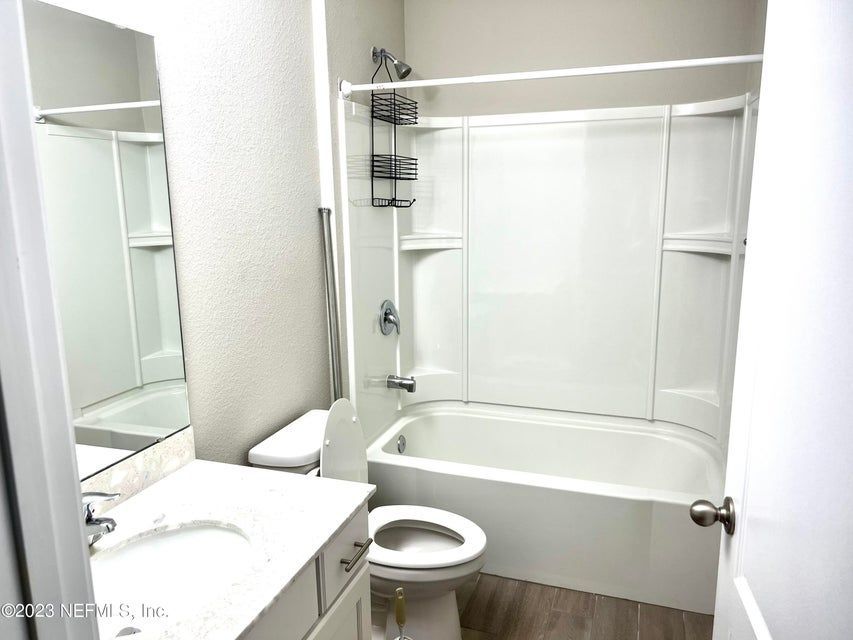 Like new beauty in Pine Lakes property image