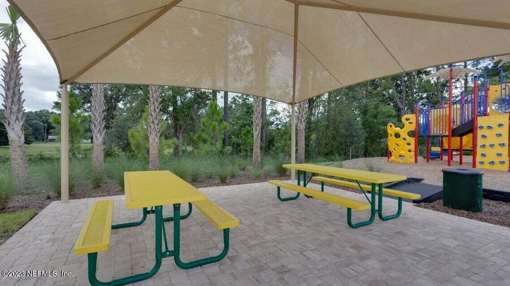 Like new beauty in Pine Lakes property image