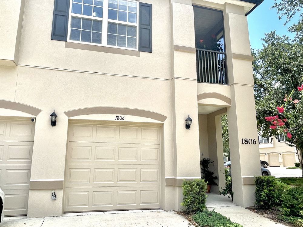 Peaceful and Bright Condo with Garage property image