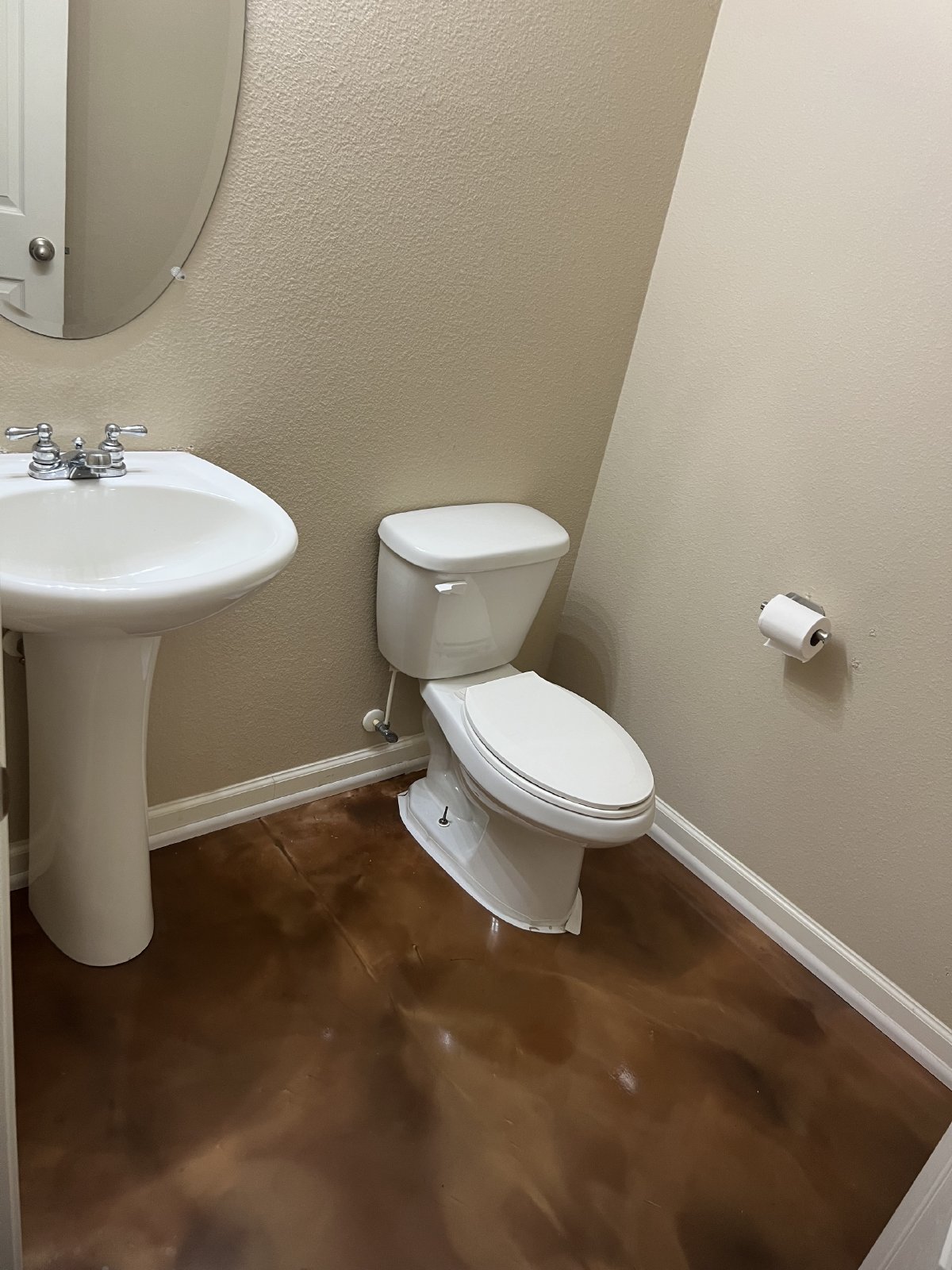 Large 3 bedroom with separate office space property image