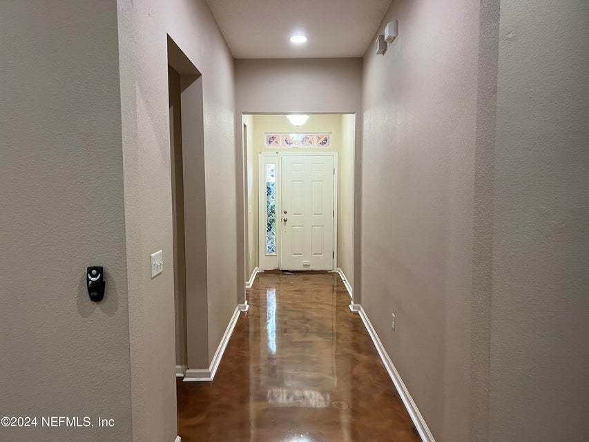 Large 3 bedroom with separate office space property image