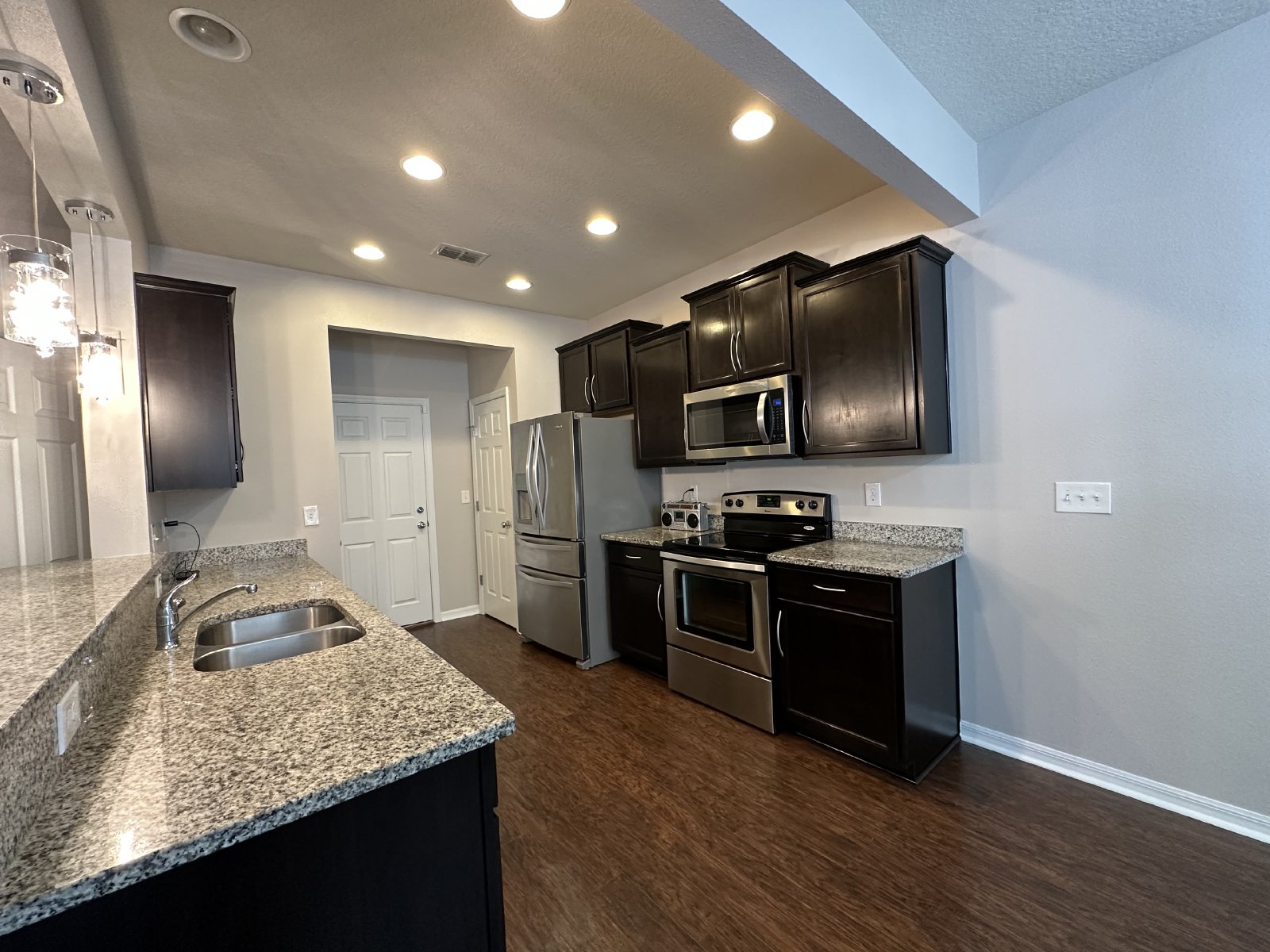 Lovely Bartram Townhome with 2 Car Garage property image