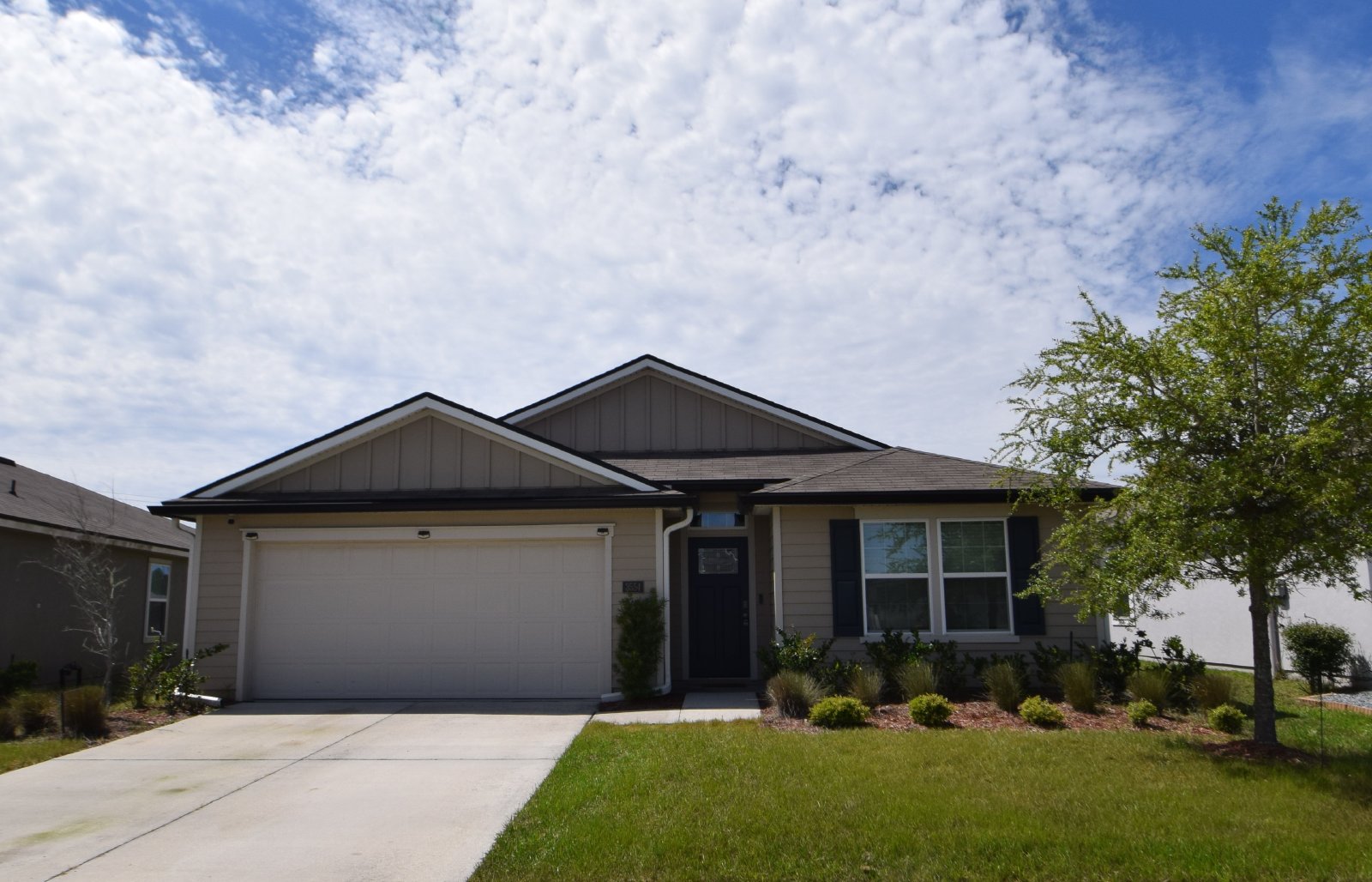 Lake Front 4 beds/2 bath at Alta Lakes- Near Airport- Easy Commute to Mayport- NAS Jax- Kingsbay Naval Station property image