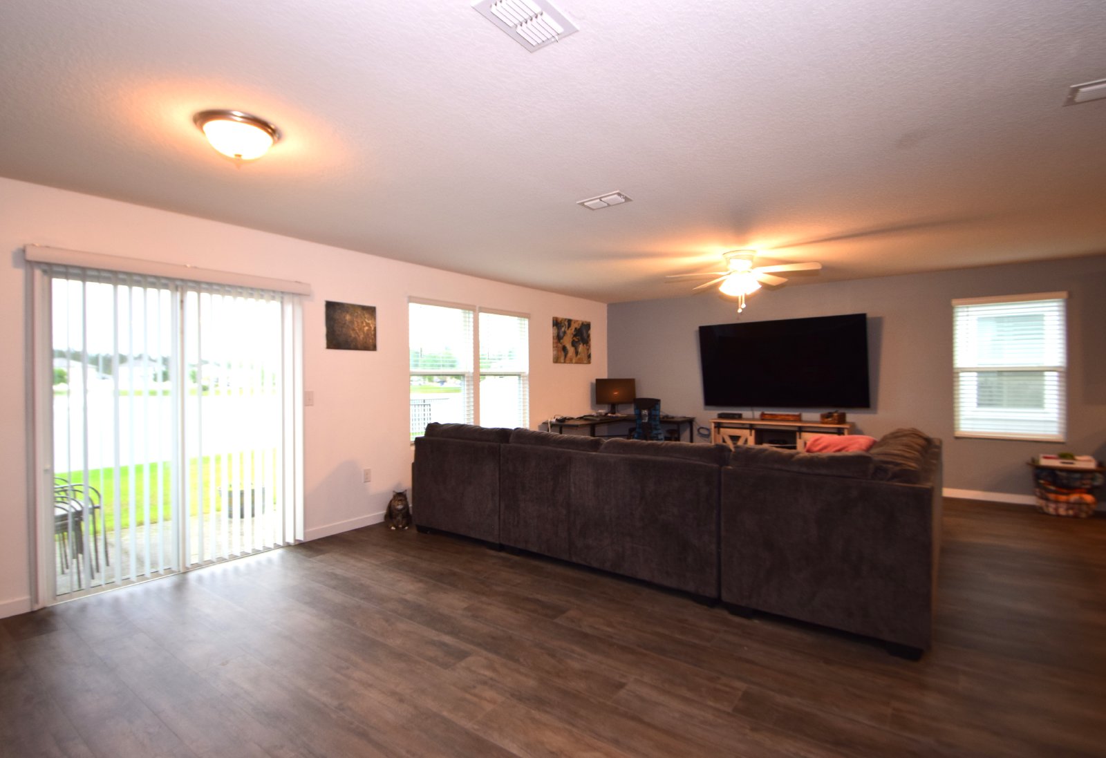 Lake Front 4 beds/2 bath at Alta Lakes- Near Airport- Easy Commute to Mayport- NAS Jax- Kingsbay Naval Station property image