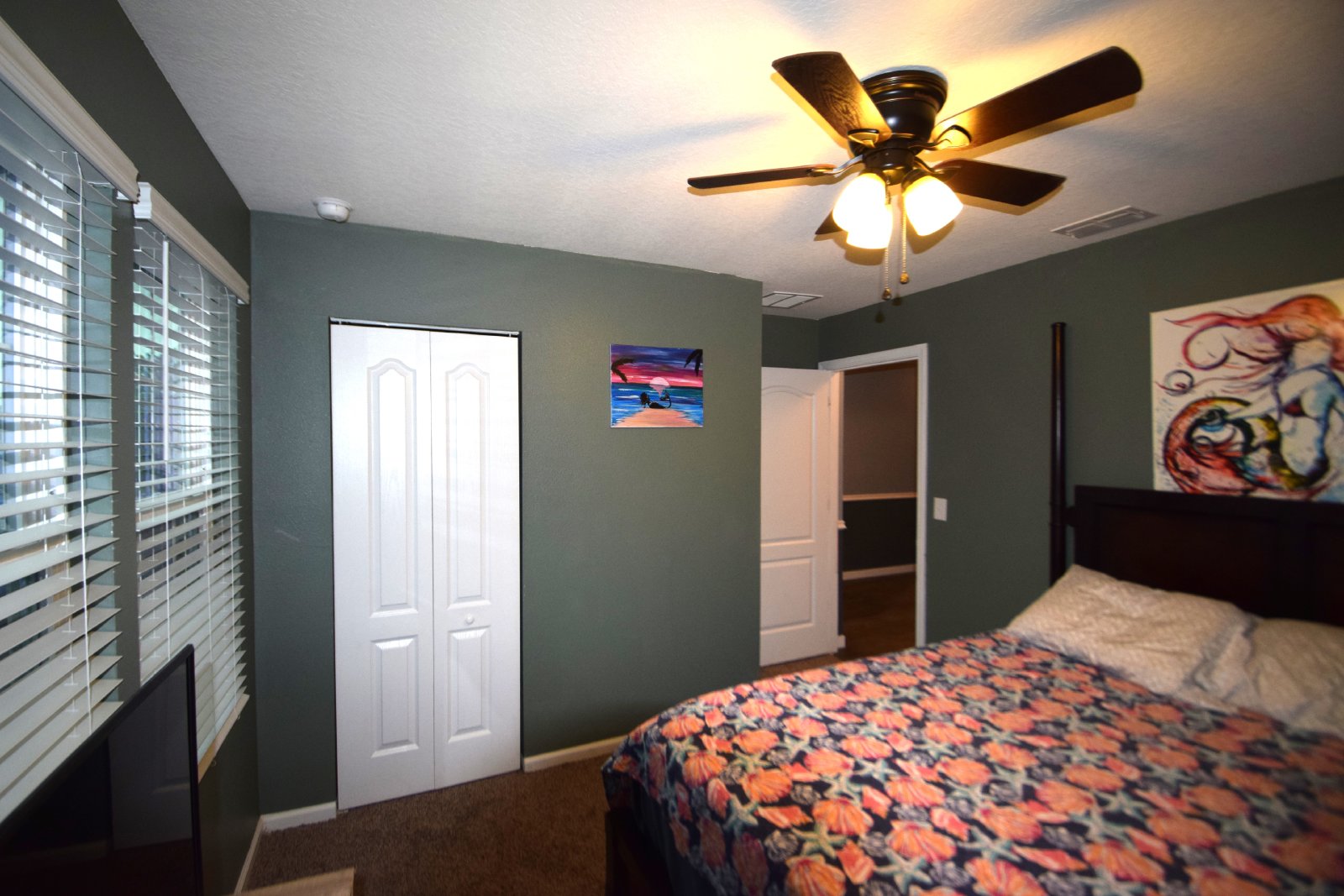 Lake Front 4 beds/2 bath at Alta Lakes- Near Airport- Easy Commute to Mayport- NAS Jax- Kingsbay Naval Station property image