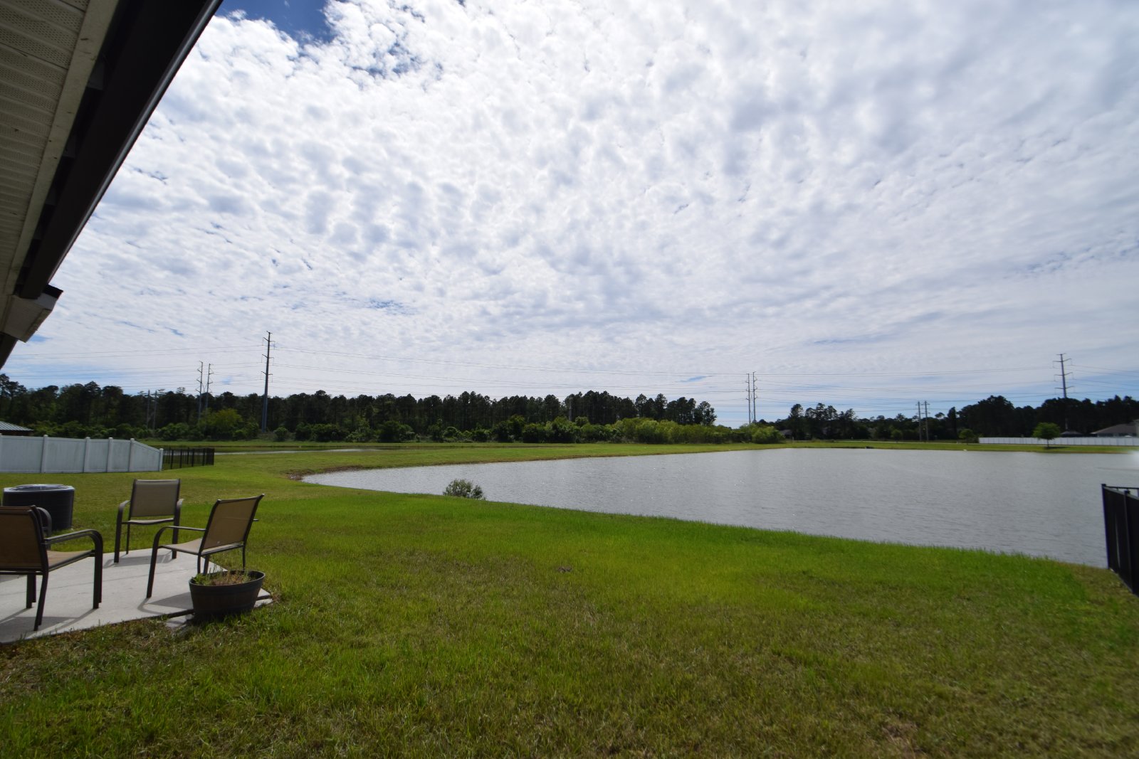 Lake Front 4 beds/2 bath at Alta Lakes- Near Airport- Easy Commute to Mayport- NAS Jax- Kingsbay Naval Station property image