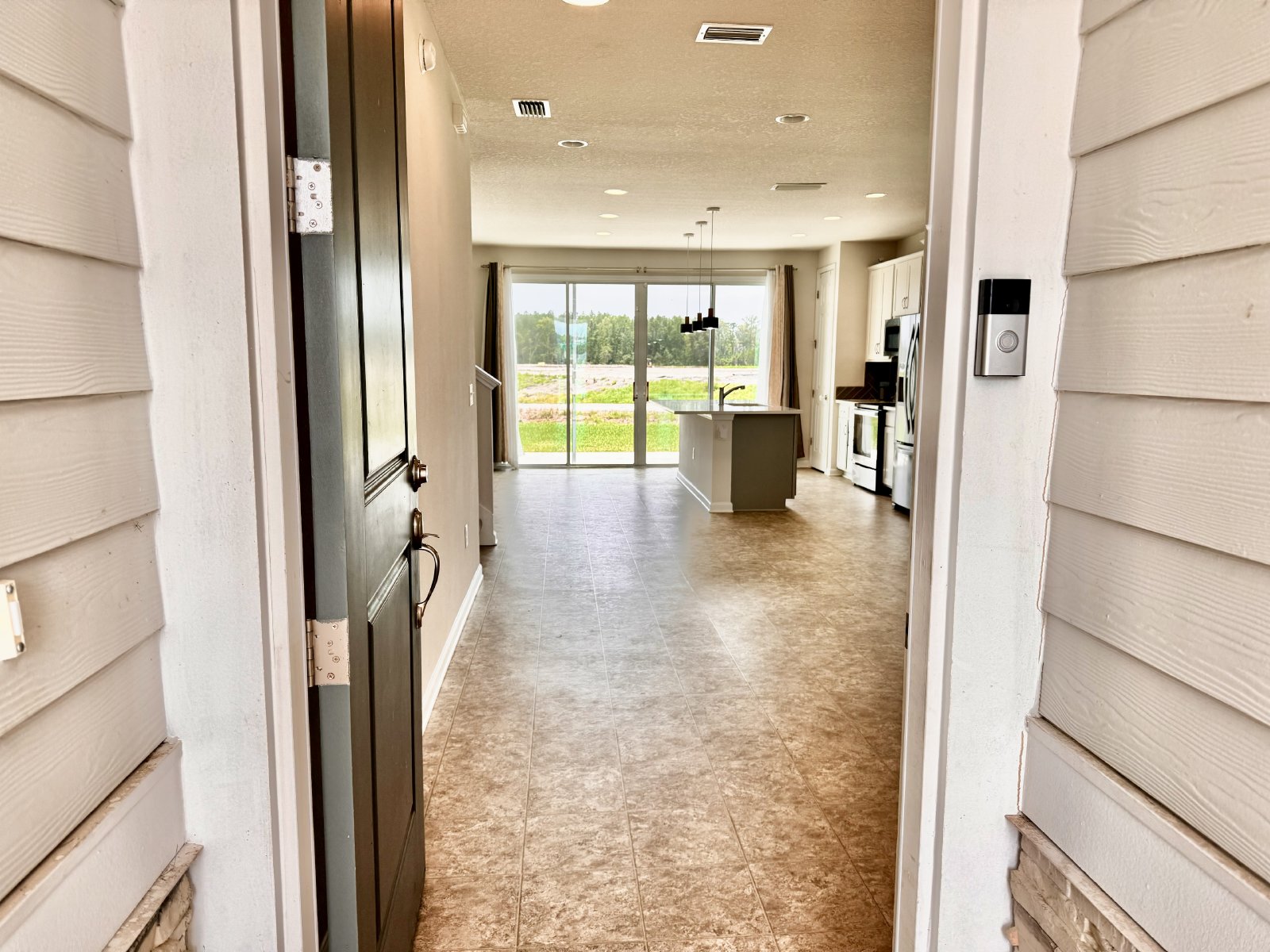 Large 4-bed 3-bath home in Greene Meadows property image