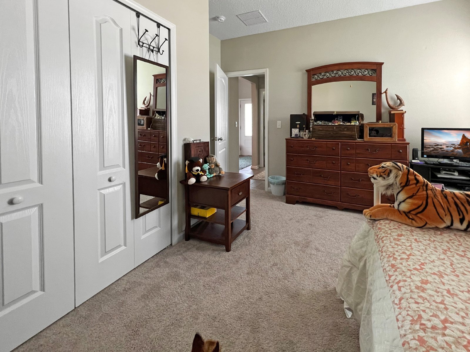 Beautiful 5 Bedroom 4 full Bath home Fenced yard - Gated Community property image