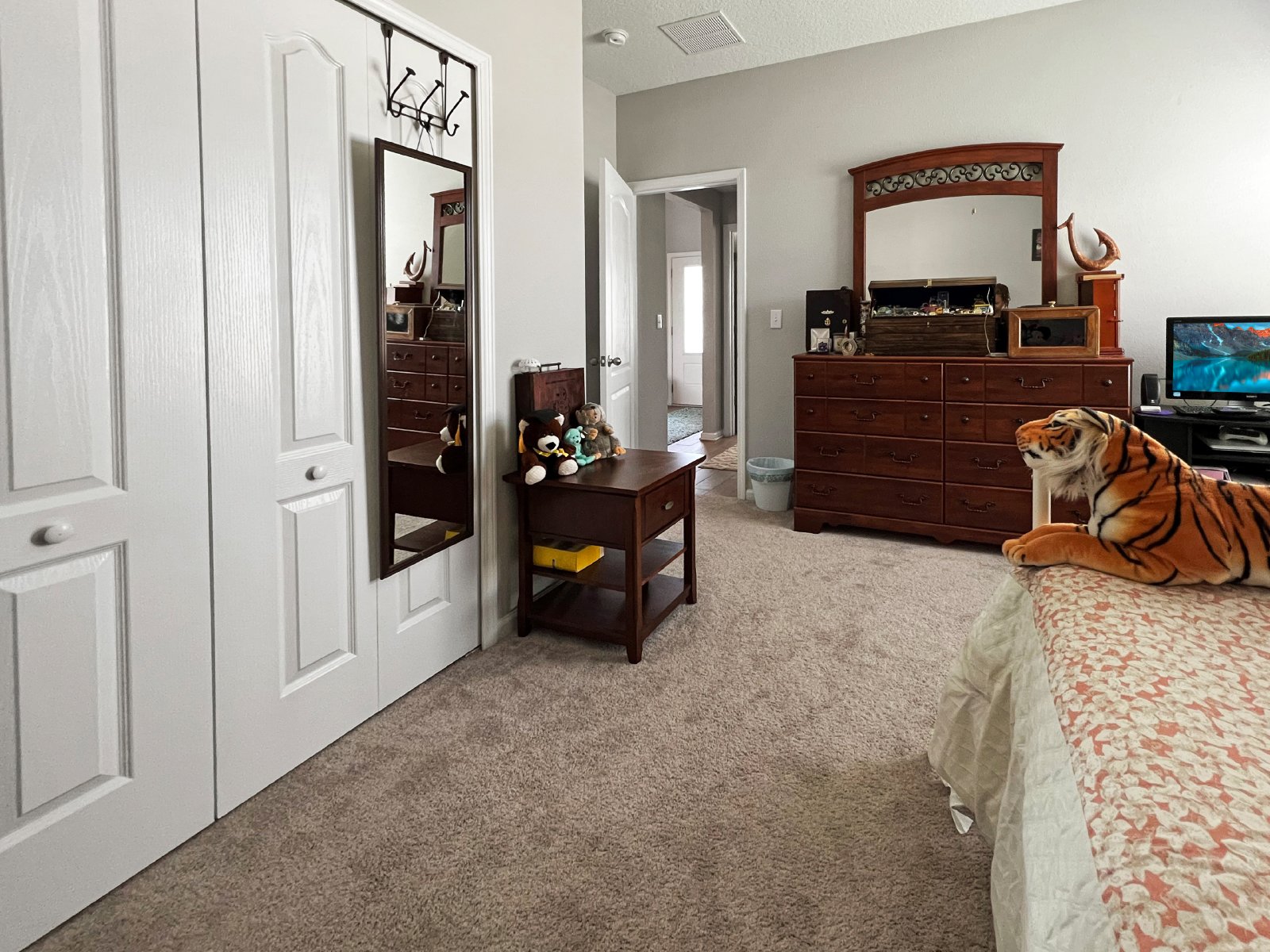 Beautiful 5 Bedroom 4 full Bath home Fenced yard - Gated Community property image