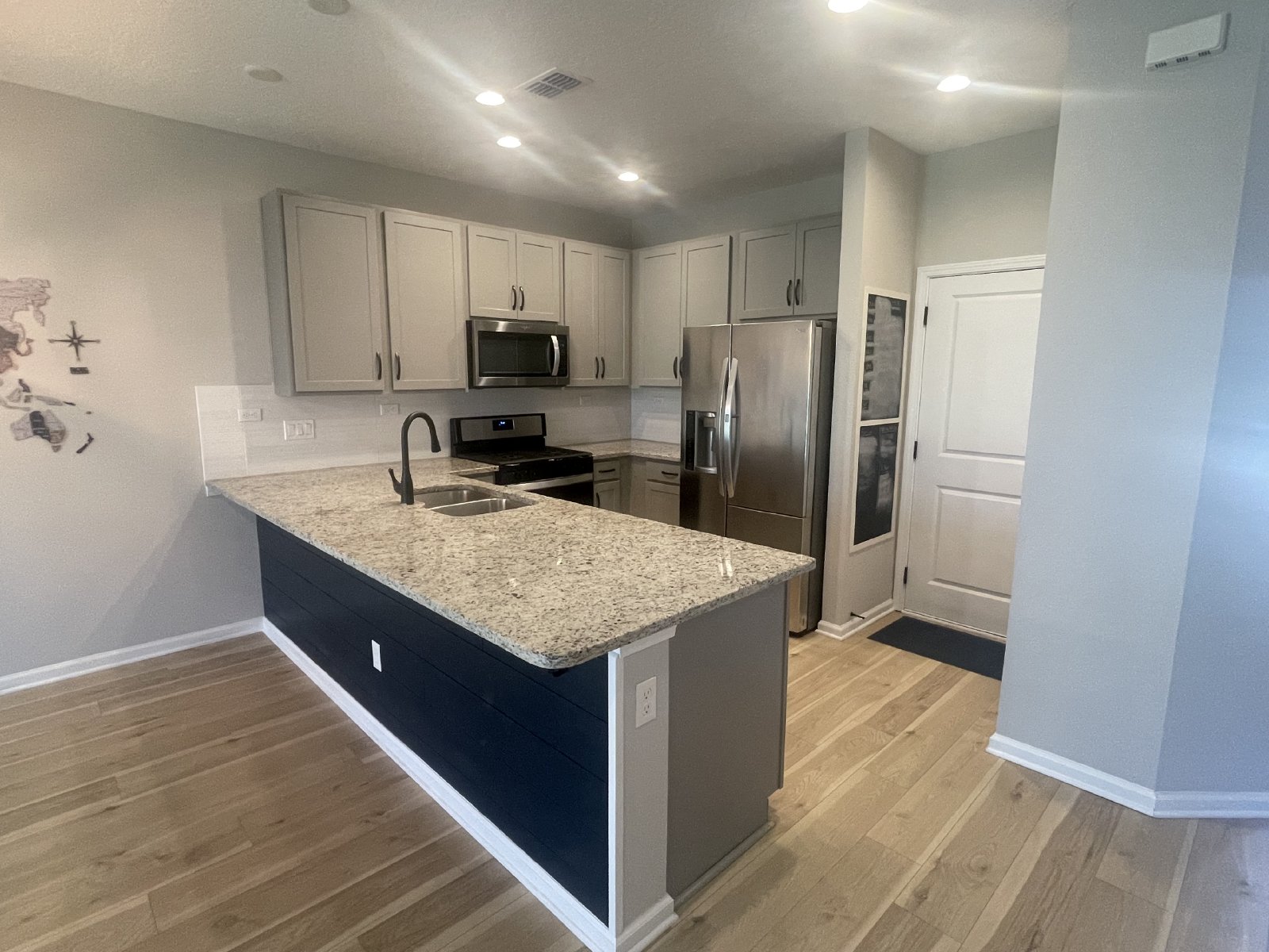 Newer Townhome in Growing Silverleaf Area! property image