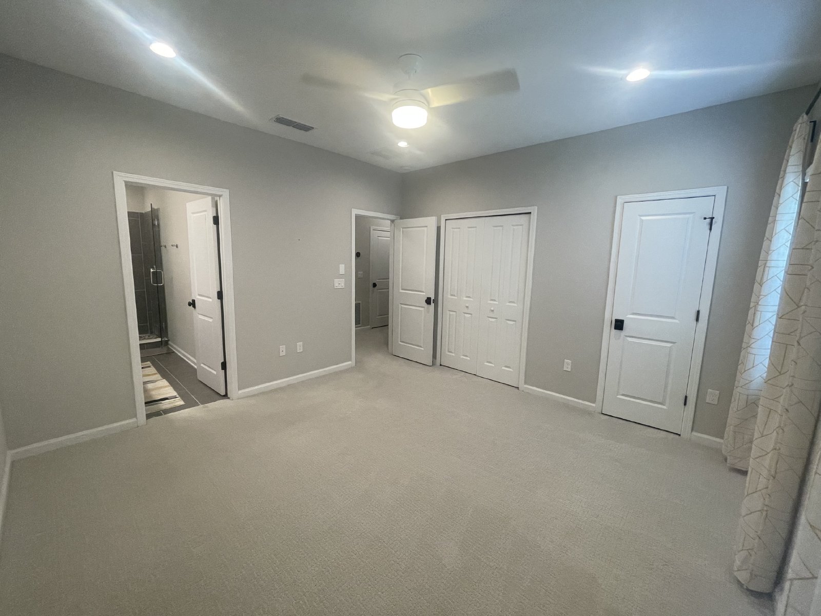 Newer Townhome in Growing Silverleaf Area! property image