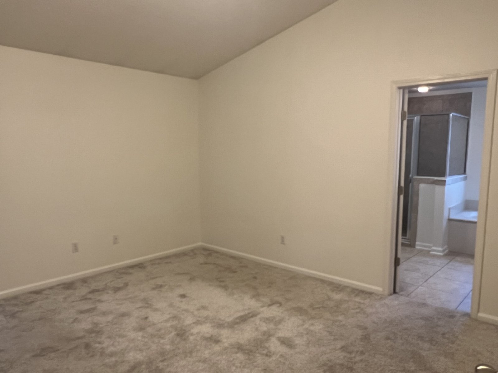 Great 3 bed 2 bath home in family friendly community property image