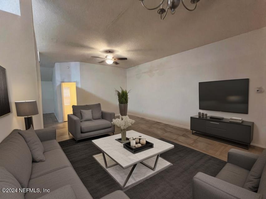 Great 3 bed 2 bath home in family friendly community property image