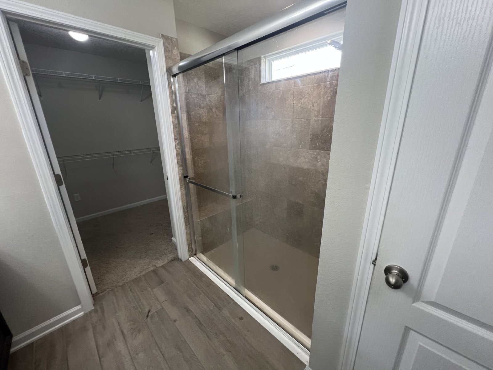Great newer 3 bed/ 2 bath home in gated community property image