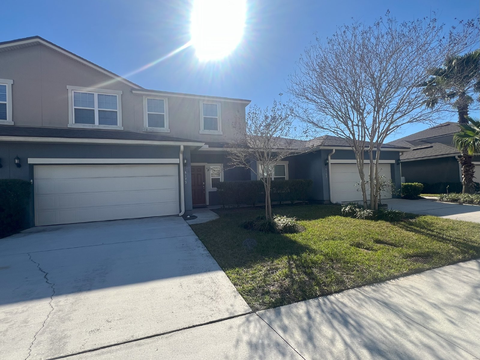 Come home to spacious living and friendly amenities in the heart of Oakleaf Plantation's gated community property image