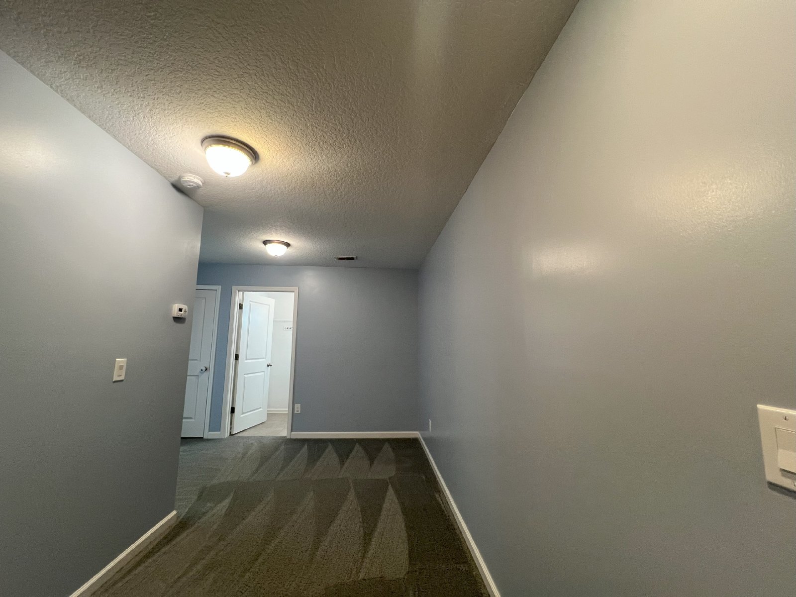 Come home to spacious living and friendly amenities in the heart of Oakleaf Plantation's gated community property image
