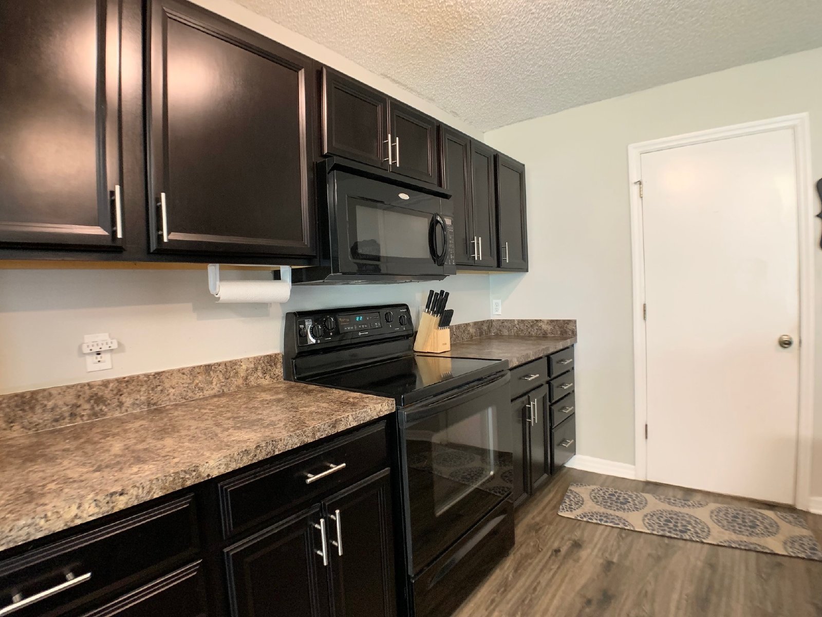 Spacious 4-Bedroom Rental in Prime Location Near Collins Rd & I-295! property image