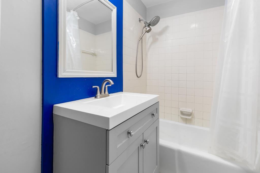 Spacious 3-Bedroom Home in a Prime Near Downtown Jacksonville Location! property image