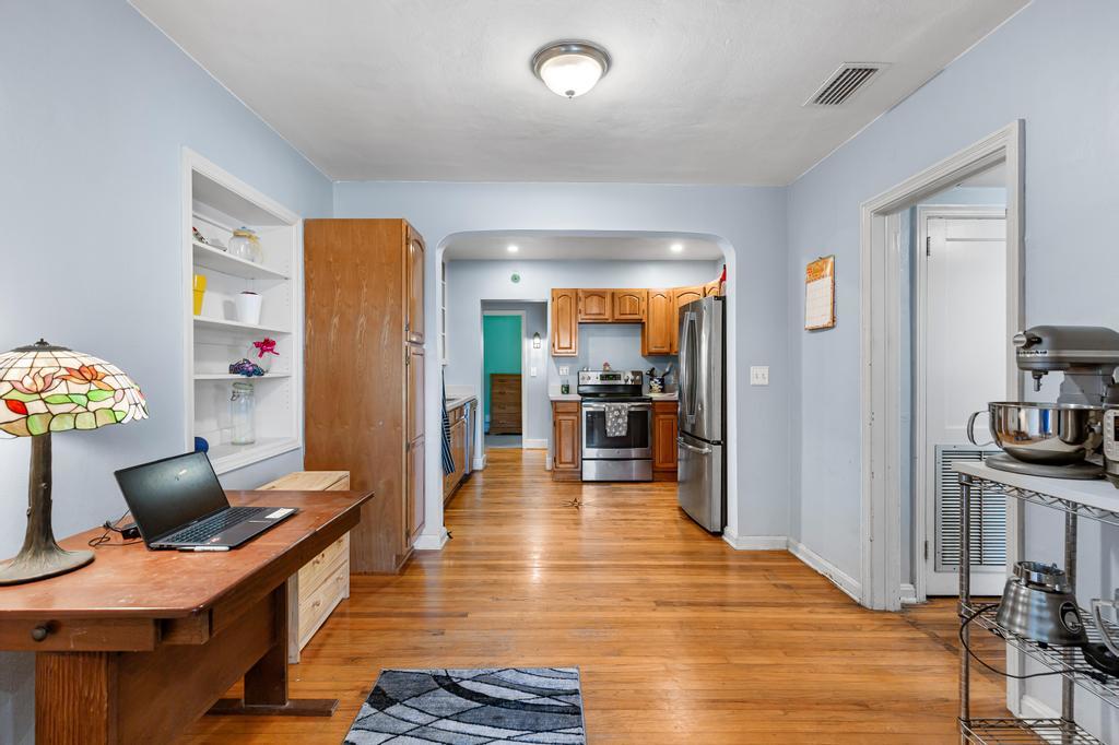 Spacious 3-Bedroom Home in a Prime Near Downtown Jacksonville Location! property image