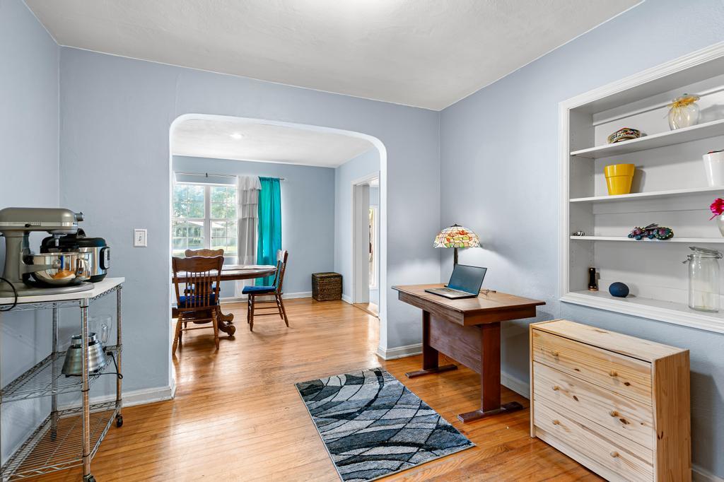 Spacious 3-Bedroom Home in a Prime Near Downtown Jacksonville Location! property image