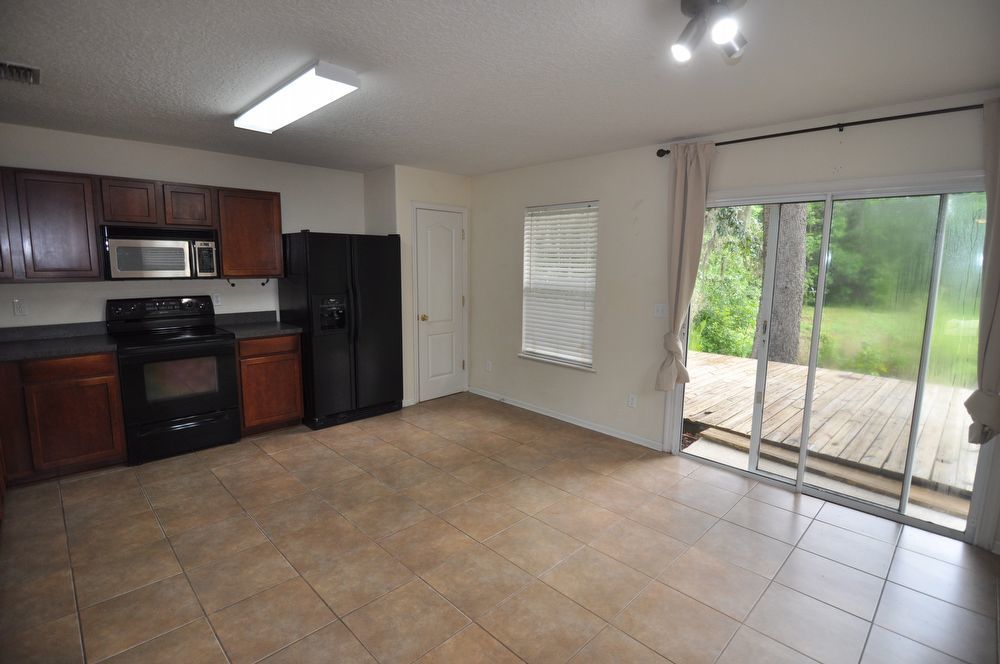 AMAZING 3/2 with FANTASTIC Upgrades! property image