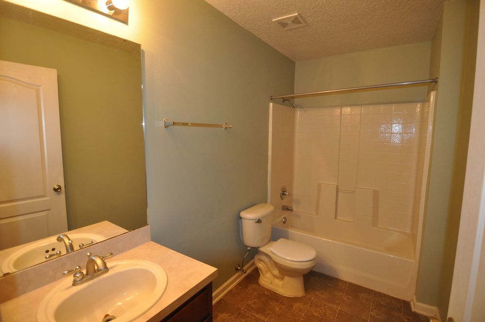 AMAZING 3/2 with FANTASTIC Upgrades! property image