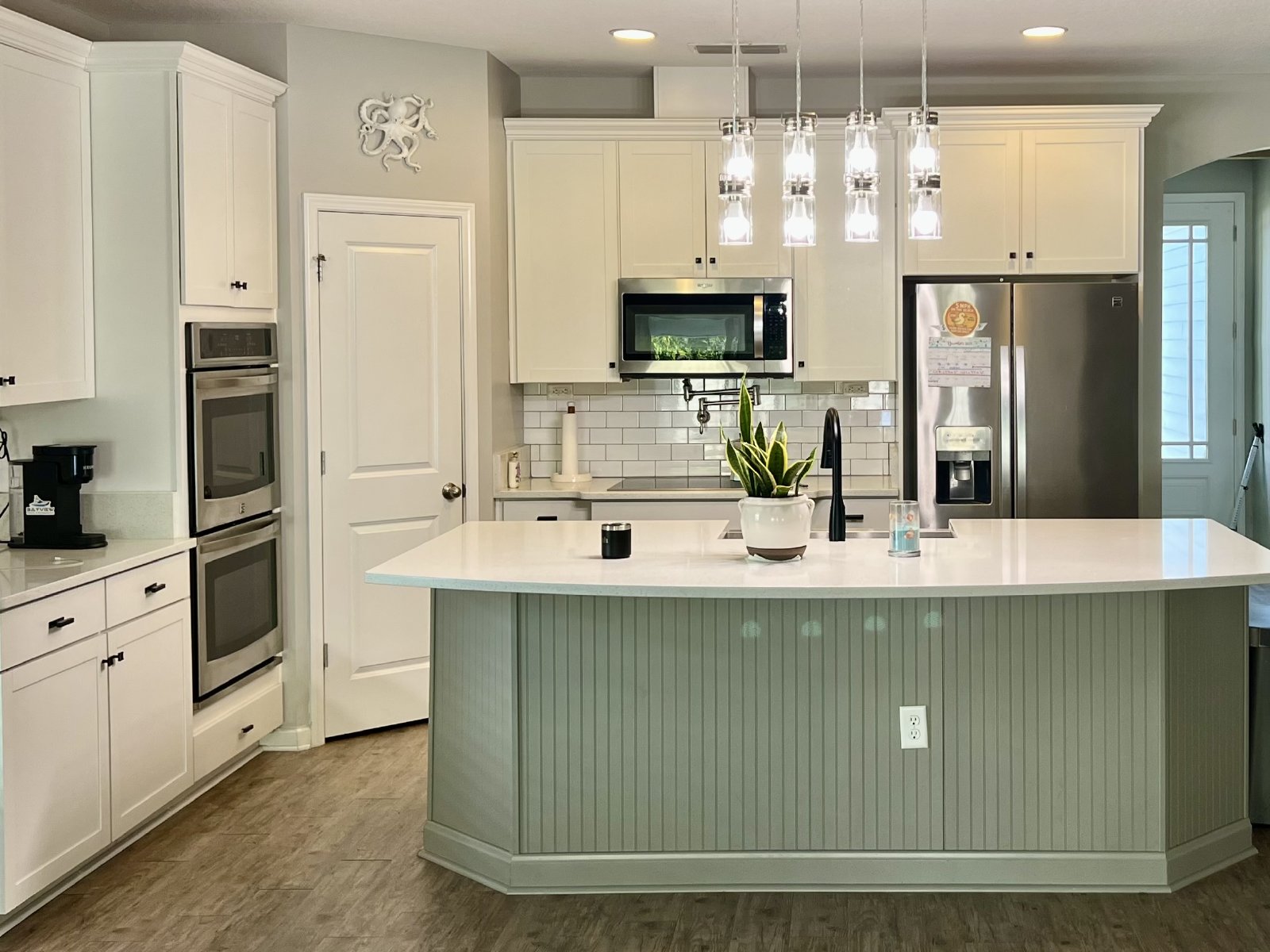 Luxury 4 bed/3 bath Pool Home for Rent – Space, Style & Location! property image