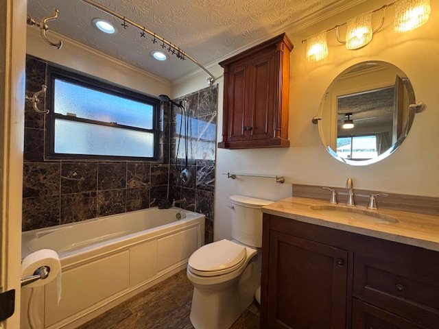 Unique 3-Bedroom Pool Home for Rent in Orange Park – RV Hookup & Exceptional Outdoor Living property image