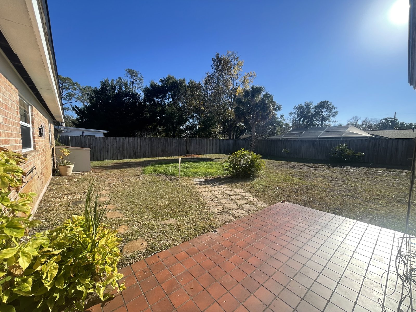 Charming 3-Bedroom Home for Rent in Orange Park with Fireplace & Solar Panels property image