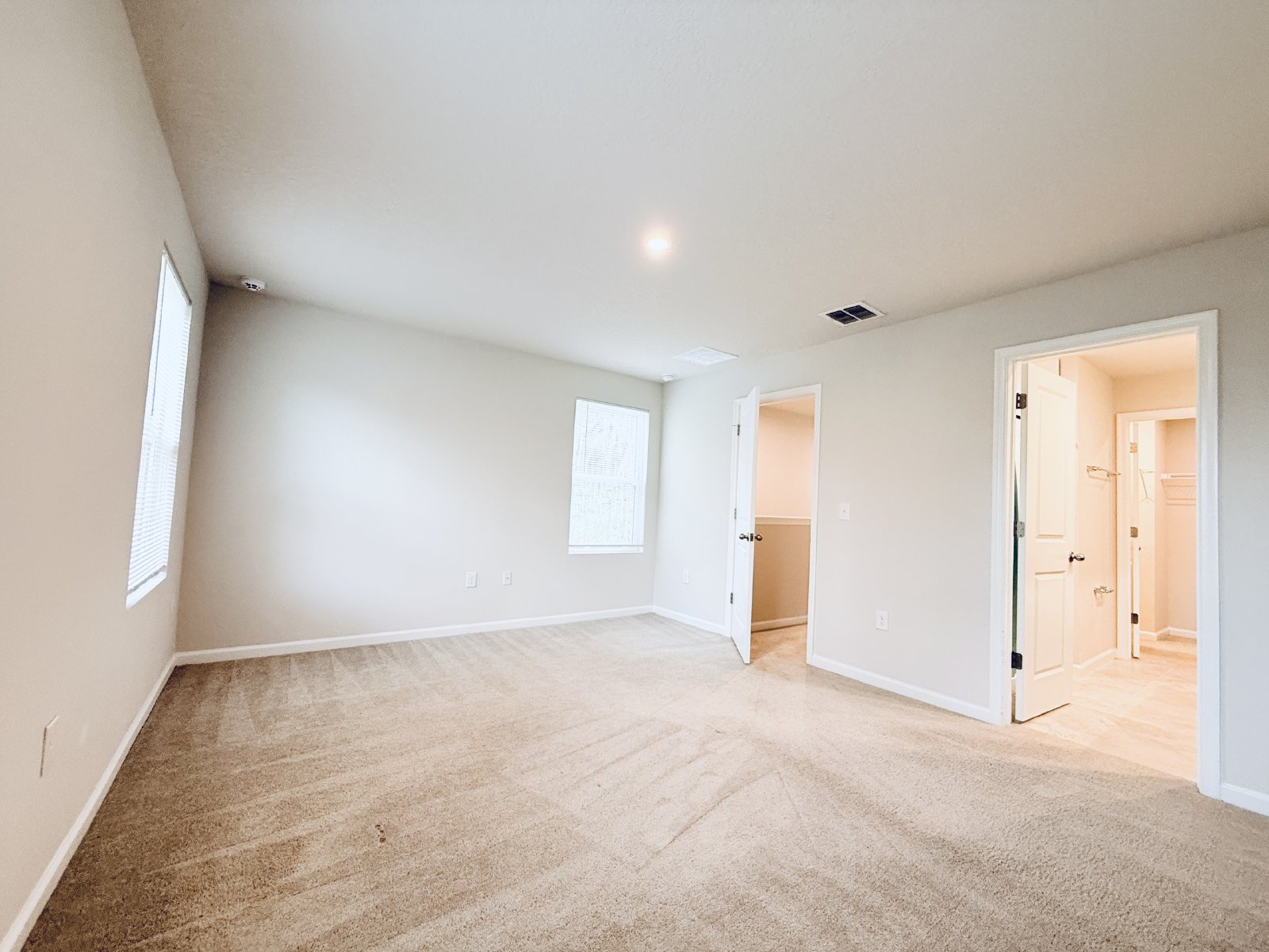 Nearly Brand New Townhome property image