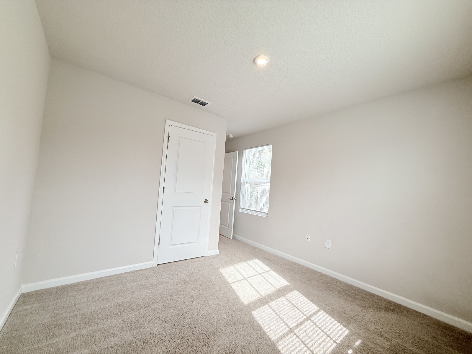 Nearly Brand New Townhome property image