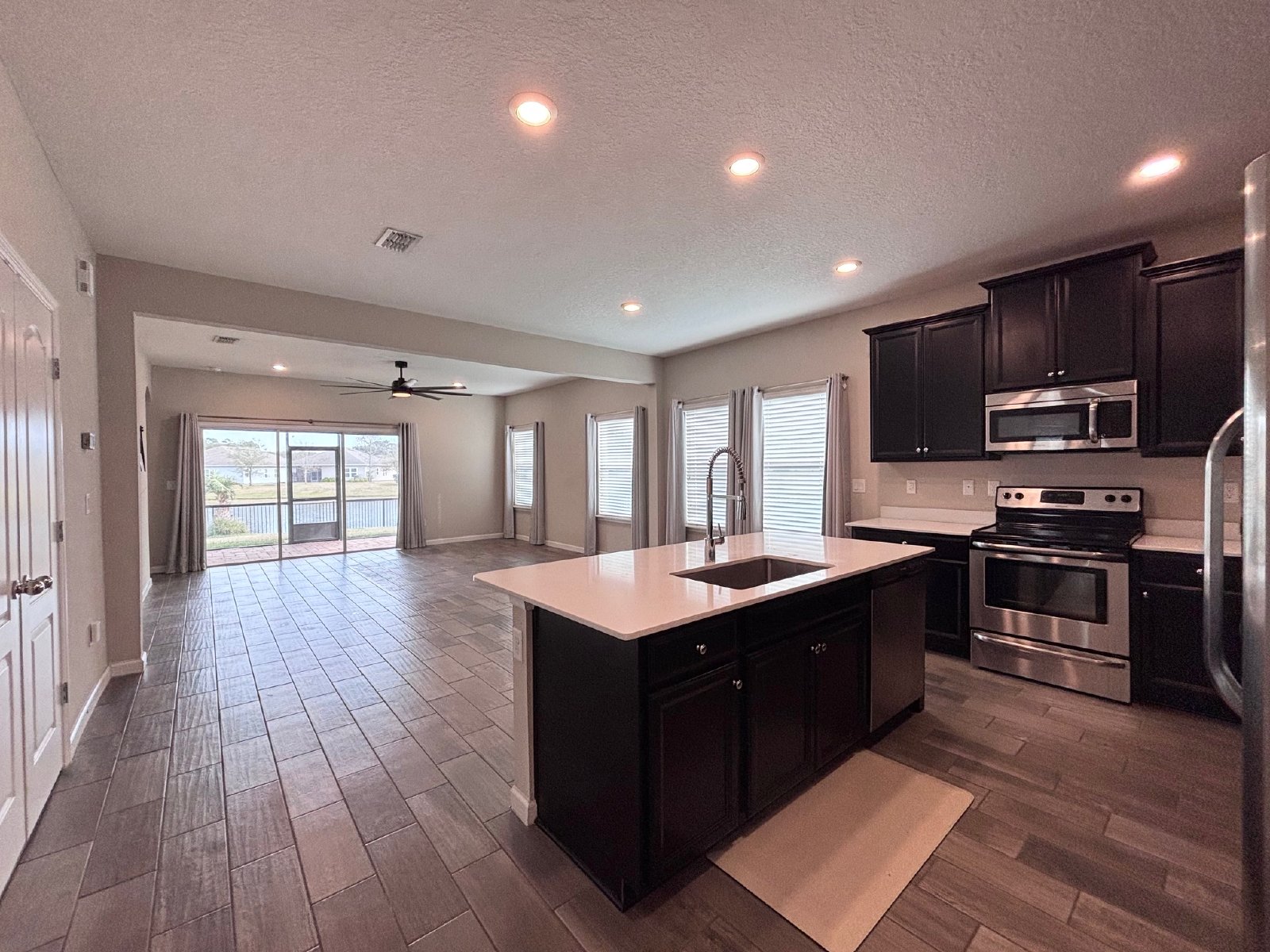 Gorgeous Waterview in Longleaf property image