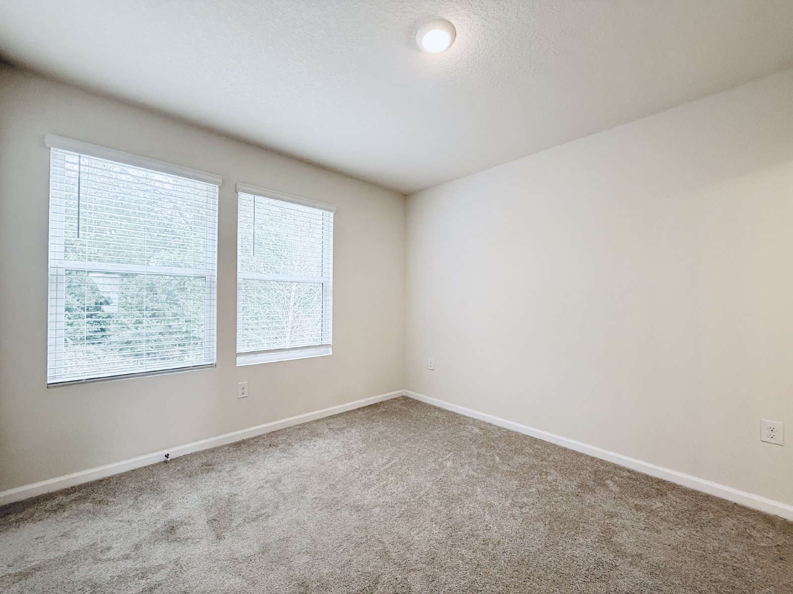 Well-Located Home with Easy Access to Everyday Conveniences property image