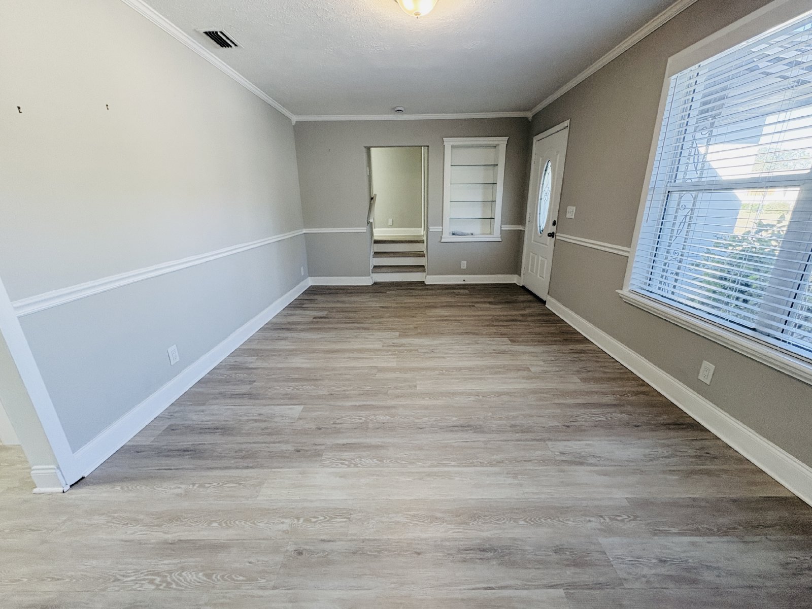 Bright & Updated Home with Spacious Yard and Modern Finishes property image