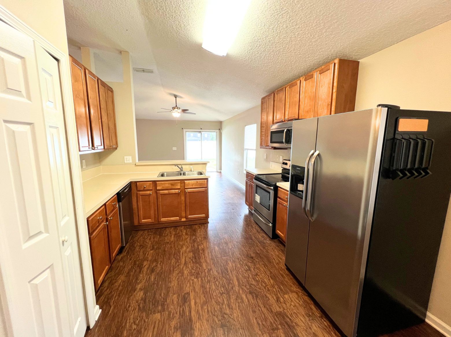 Spacious Home with Open Layout, Fenced Yard & 3-Car Garage property image