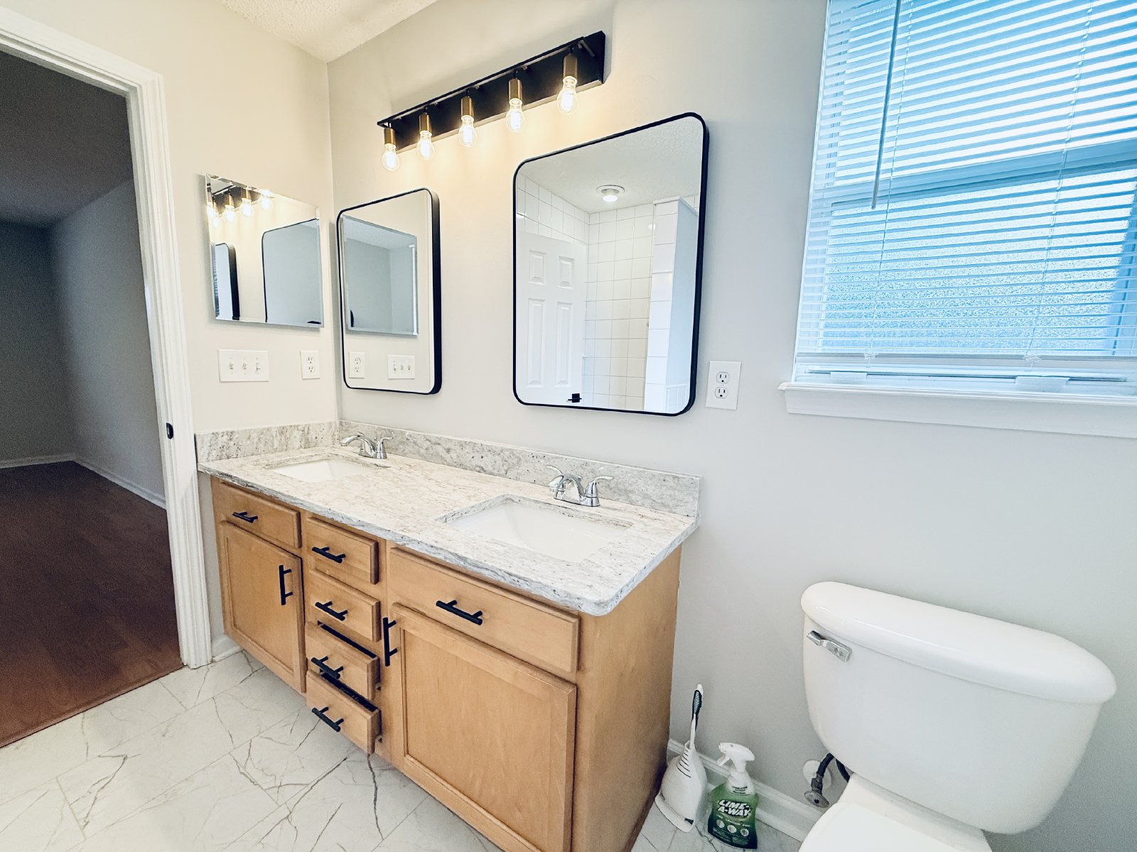 Updated Home with Open Layout, Modern Kitchen & Large Fenced Yard property image