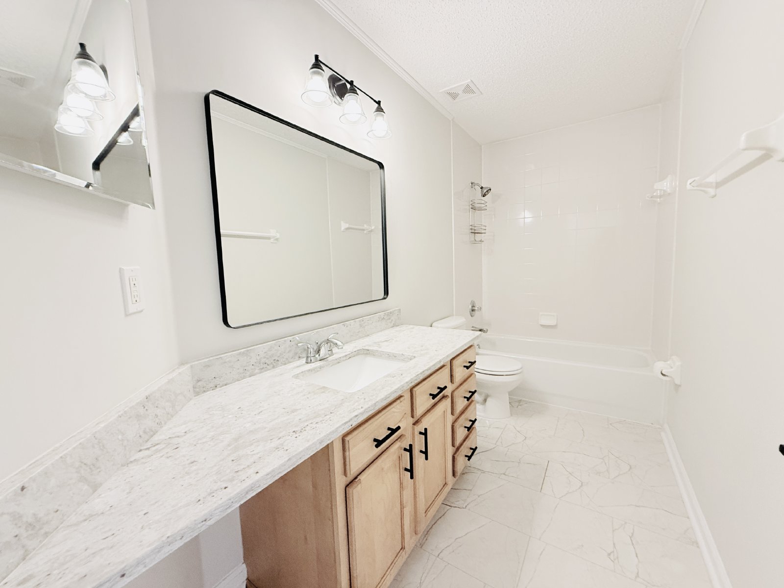 Updated Home with Open Layout, Modern Kitchen & Large Fenced Yard property image