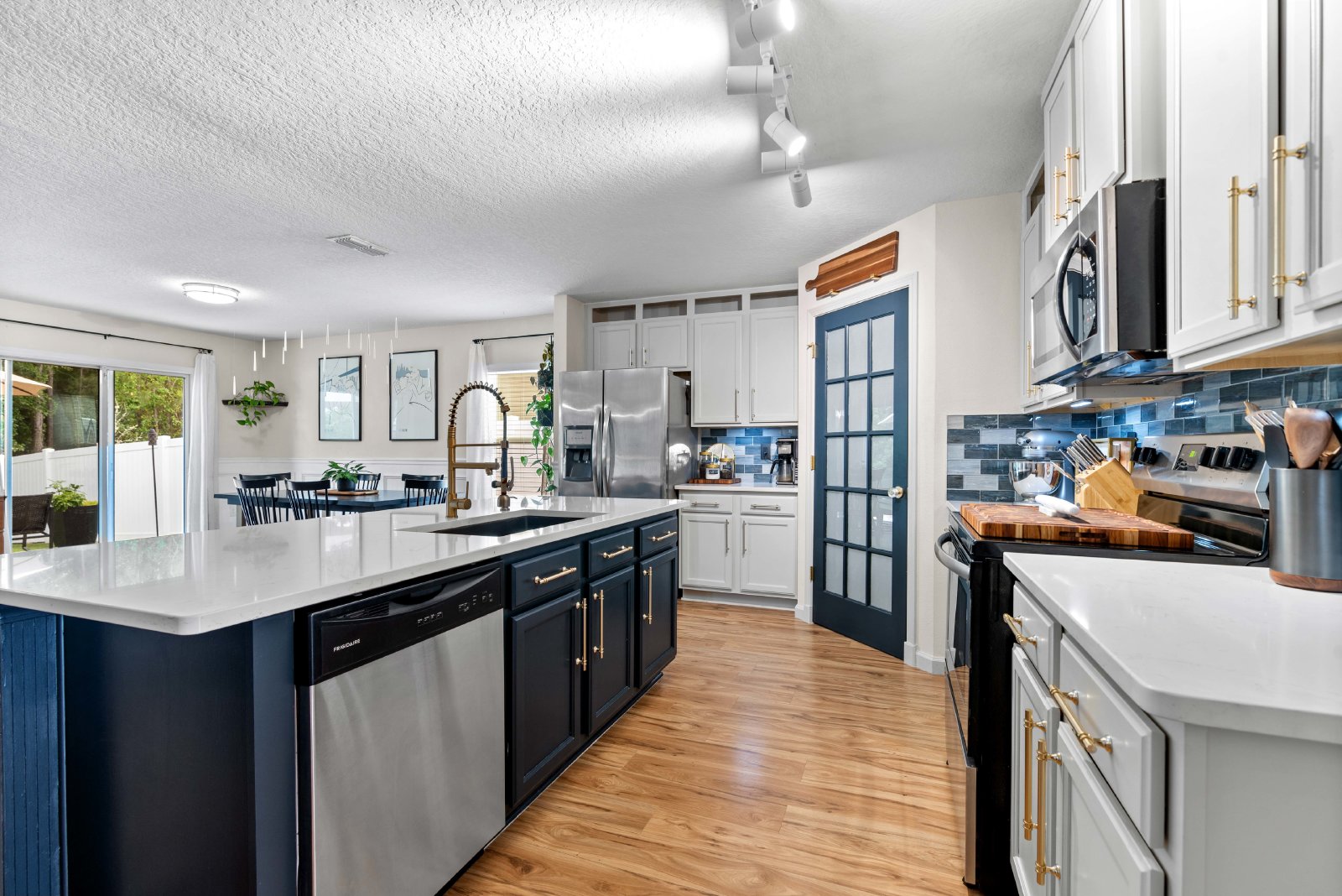 Gorgeous Home in Azalea Ridge property image