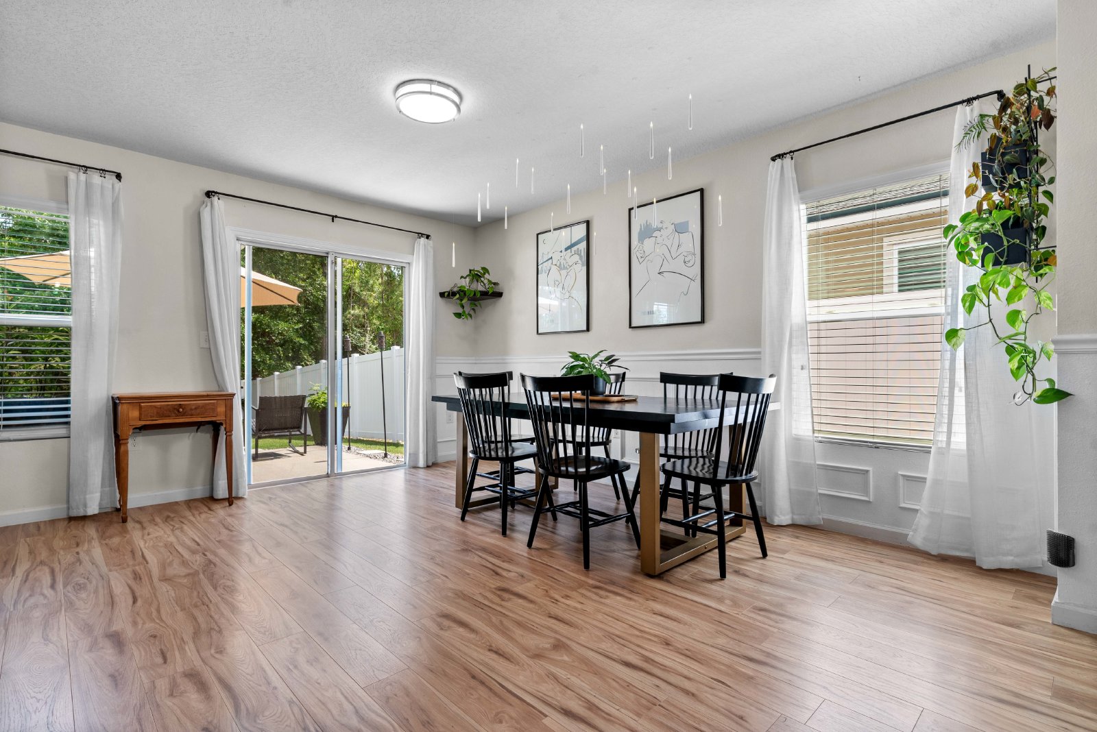 Gorgeous Home in Azalea Ridge property image